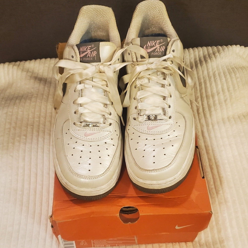 Nike Women's Air Force 1 - White/Metallic Pewter-Perfect Pink - Picture 5 of 16